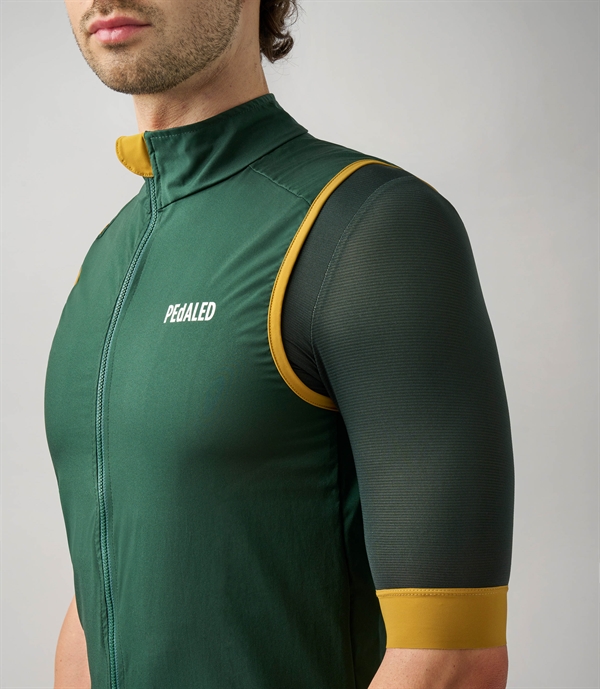 PEdALED Mens Essential Windproof Vest - Dark Green